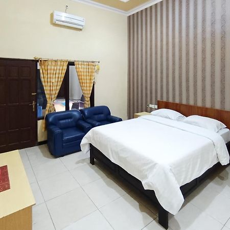 Gita Puri Redpartner Blitar Hotel Eksteriør billede