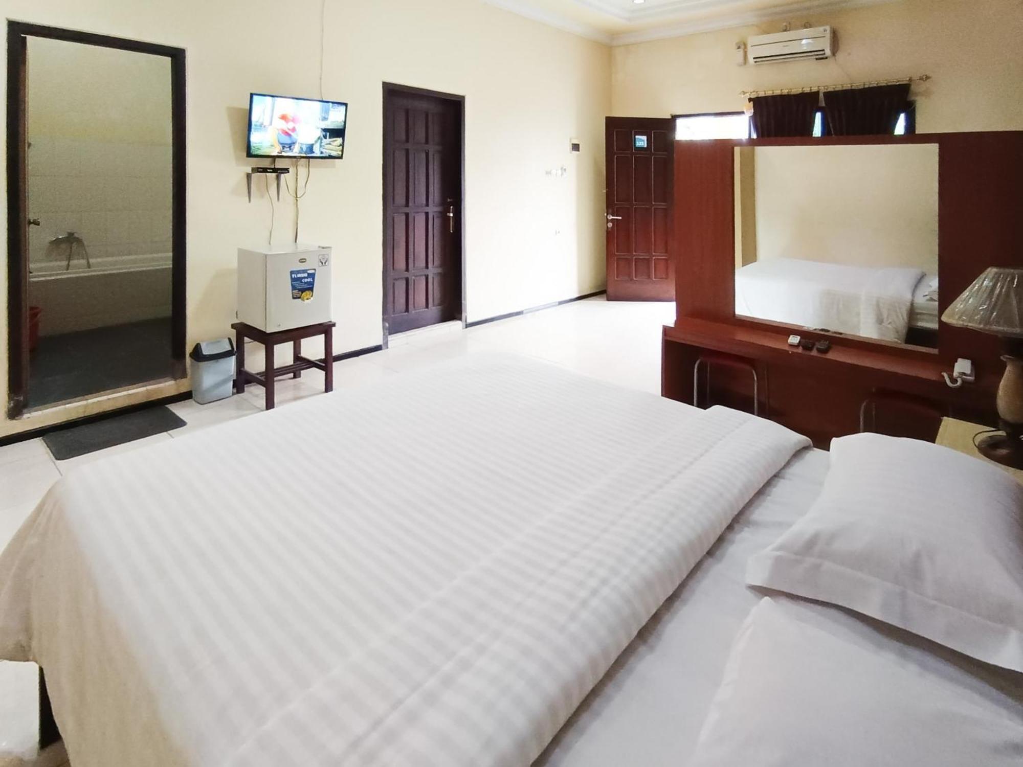 Gita Puri Redpartner Blitar Hotel Eksteriør billede