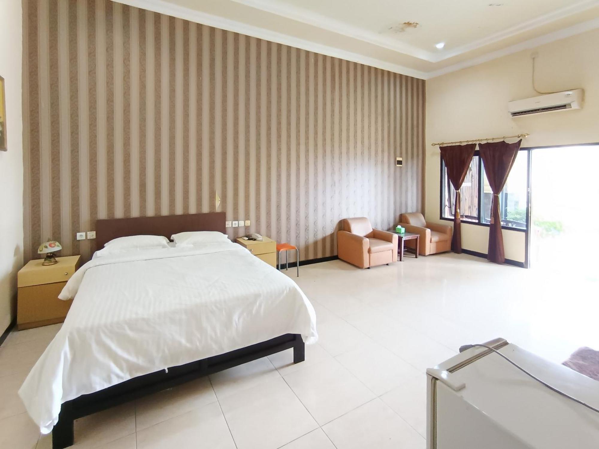 Gita Puri Redpartner Blitar Hotel Eksteriør billede