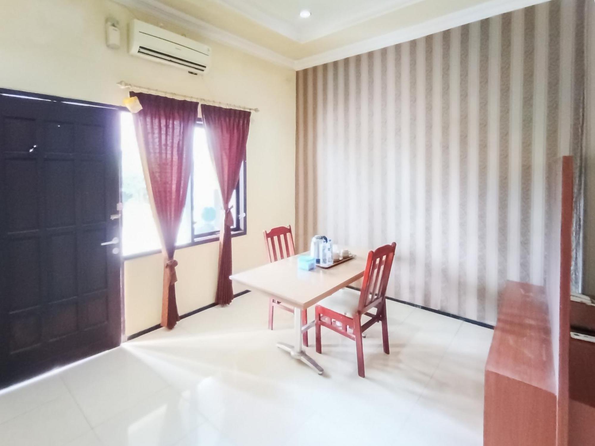 Gita Puri Redpartner Blitar Hotel Eksteriør billede