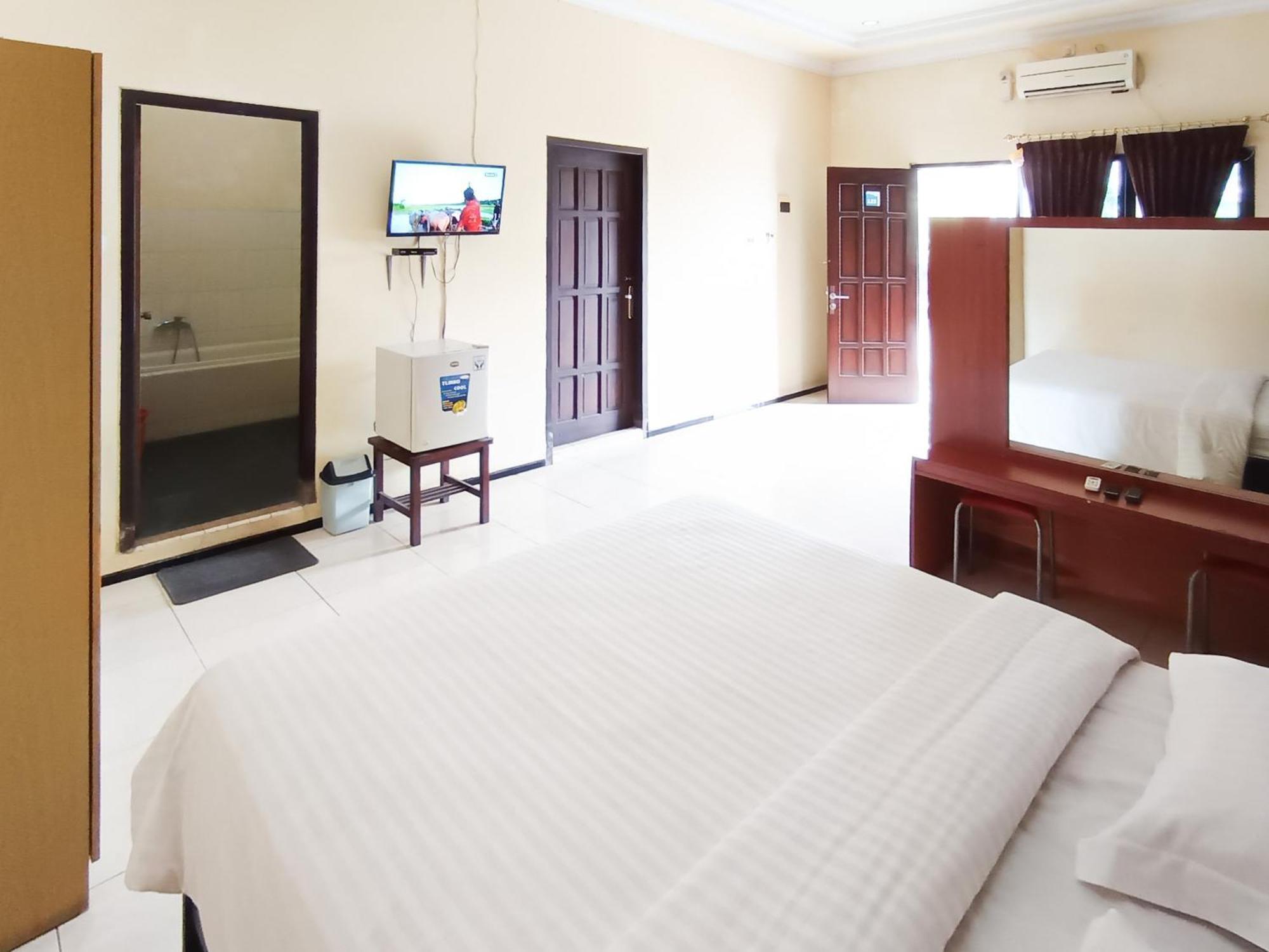 Gita Puri Redpartner Blitar Hotel Eksteriør billede