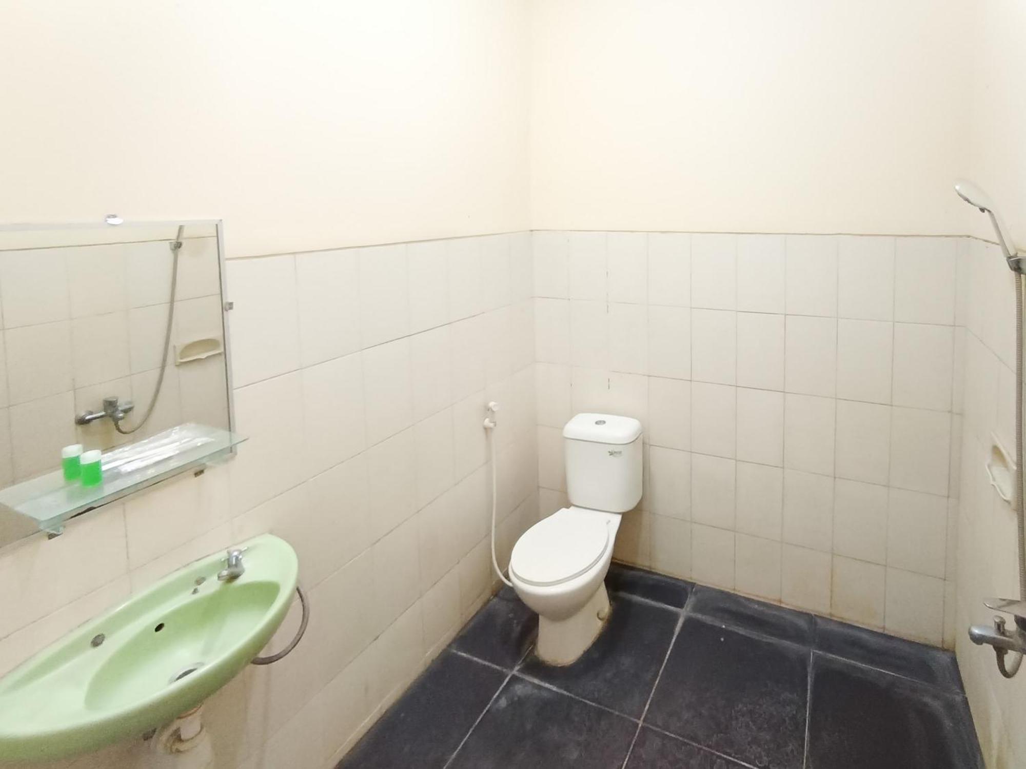 Gita Puri Redpartner Blitar Hotel Eksteriør billede