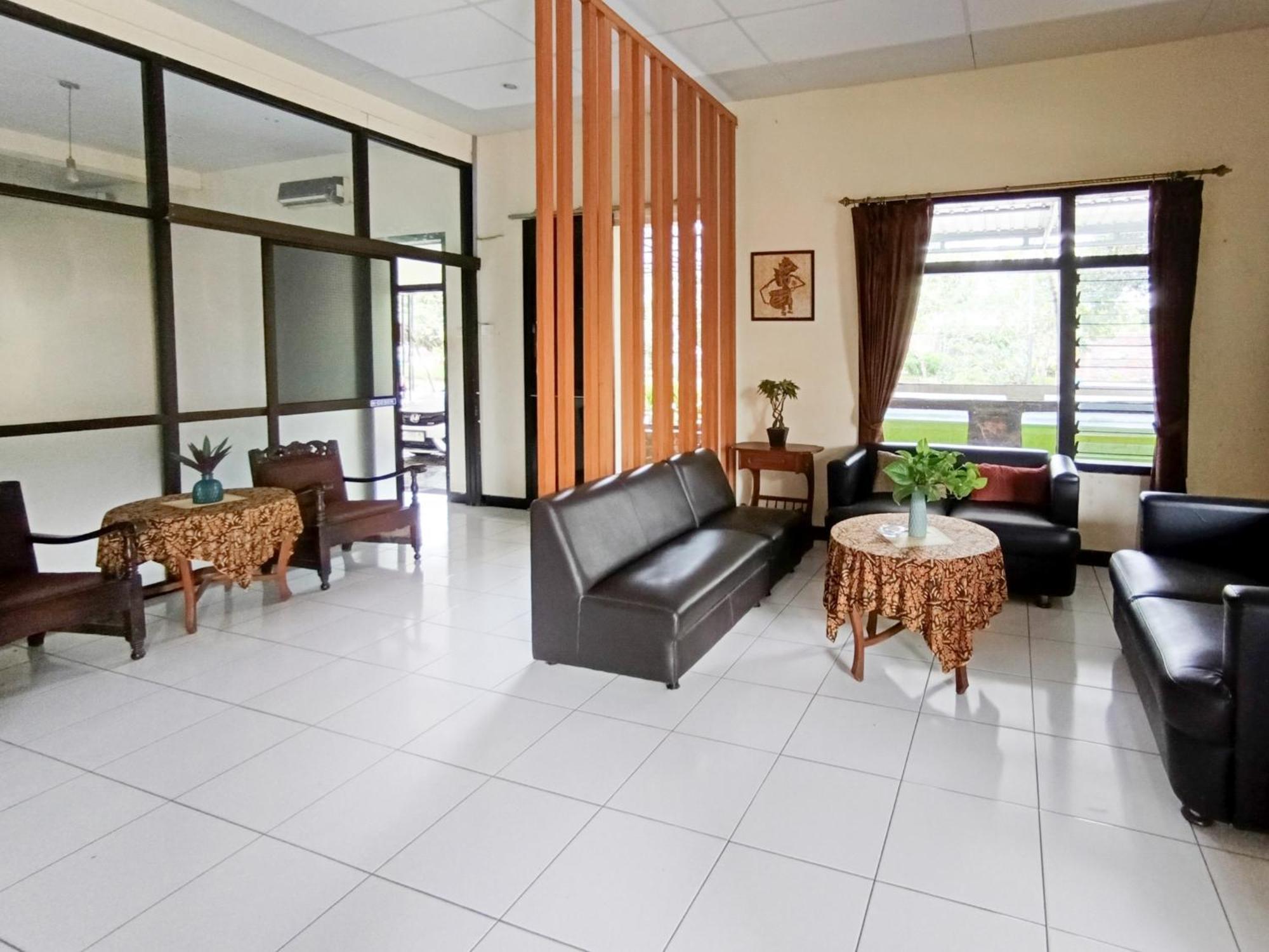 Gita Puri Redpartner Blitar Hotel Eksteriør billede
