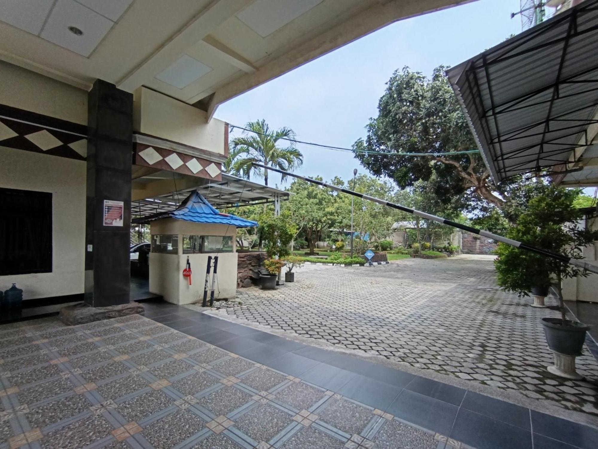 Gita Puri Redpartner Blitar Hotel Eksteriør billede