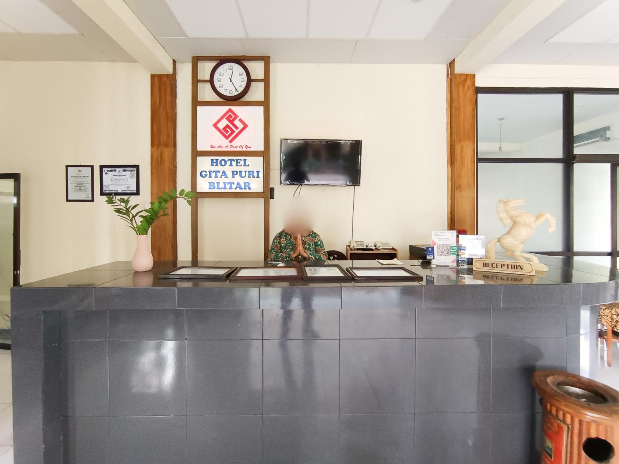 Gita Puri Redpartner Blitar Hotel Eksteriør billede