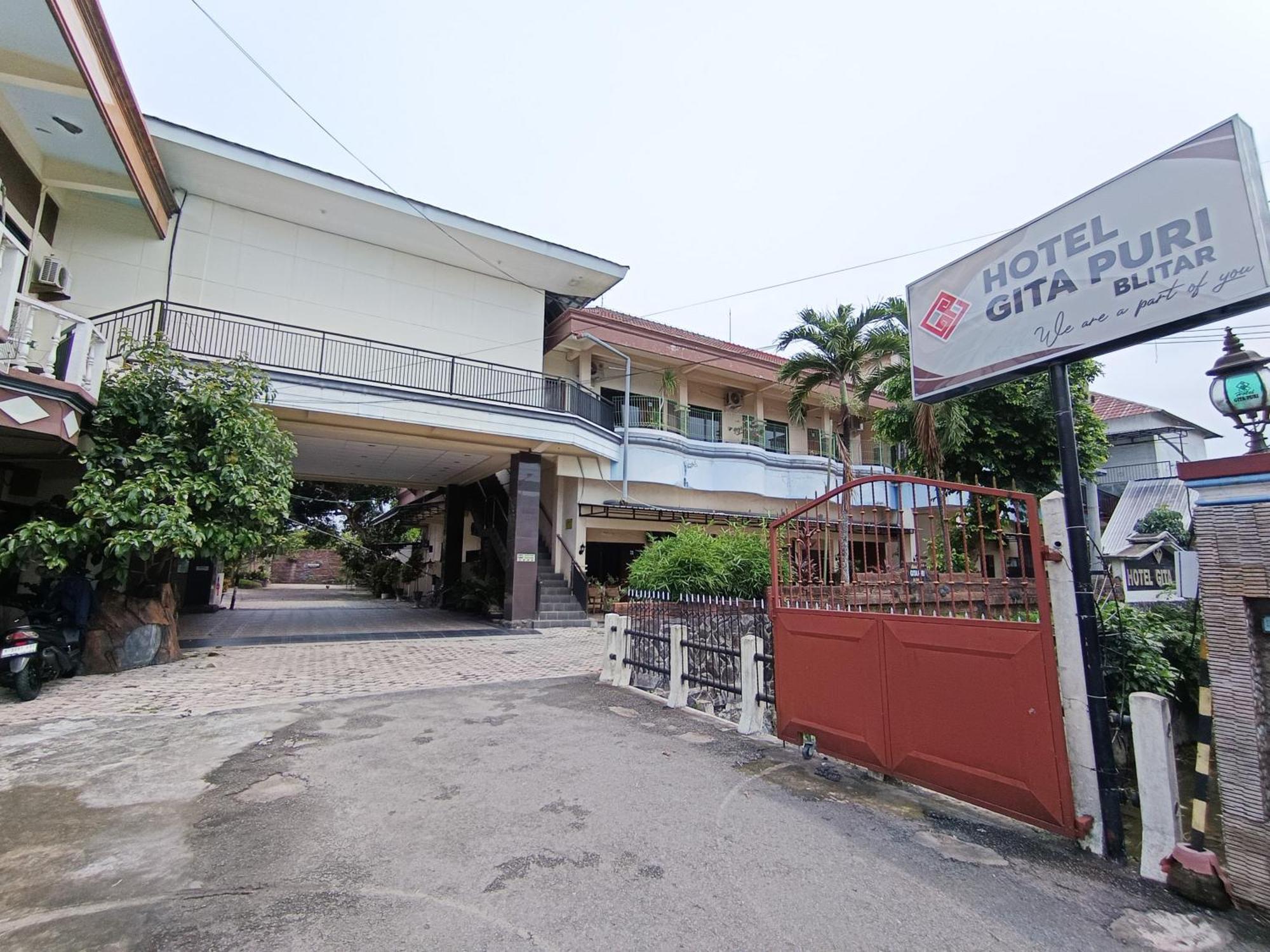 Gita Puri Redpartner Blitar Hotel Eksteriør billede